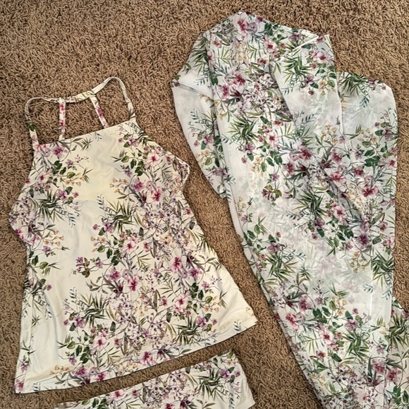 Tankini w/ matching sarong - Picture 6 of 6